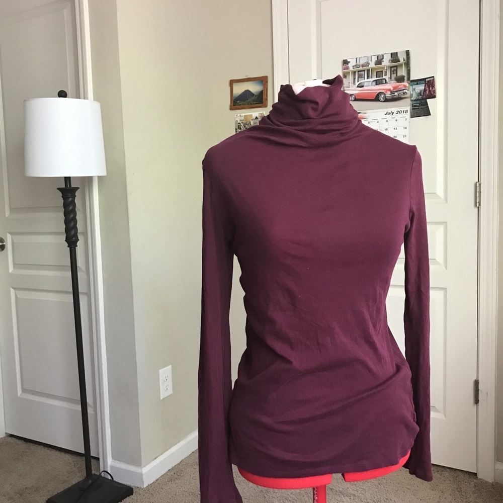 Gap Long Sleeve Turtleneck T Shirt